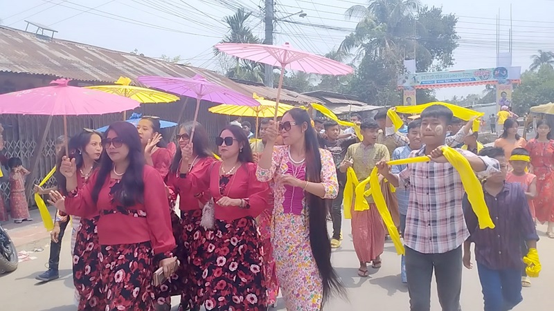 Alevtina Munkonova bilan porno