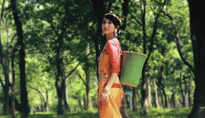 Astafieva lezbiyen ichida onlayn