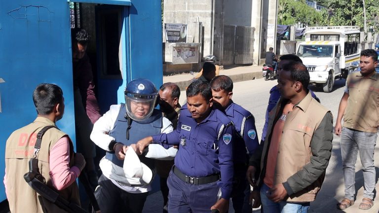 Yosh qizlarning kokraklarining shaxsiy porno fotosuratlari Men uni eshak hikoyasida sikdim